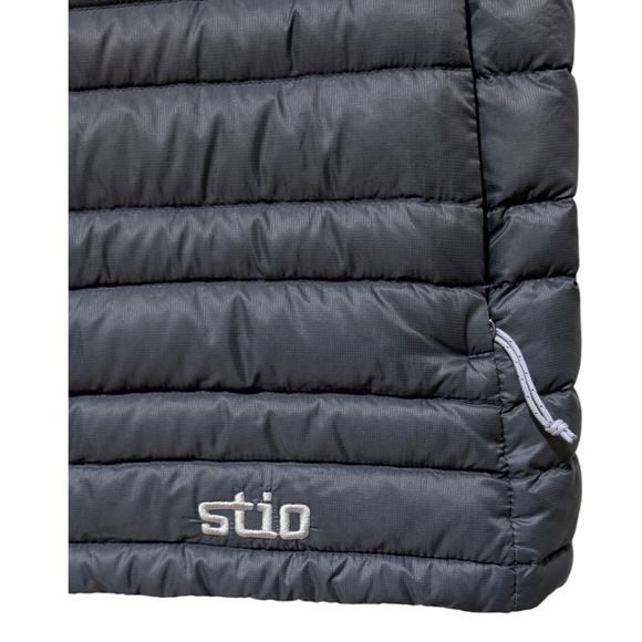 Stio Pinion Down Vest with Cisco and ONEX logos Women's L - Magnet Gray - Picture 7 of 9
